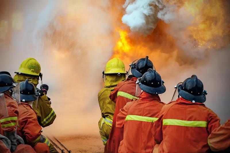 消防救援現(xiàn)場 消防救援現(xiàn)場