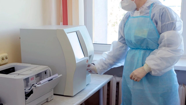 MATX-6153嵌入式AI主板，采用12/13/14代 Intel Core處理器及工業(yè)級設計，精準鎖定體外診斷(IVD)市場